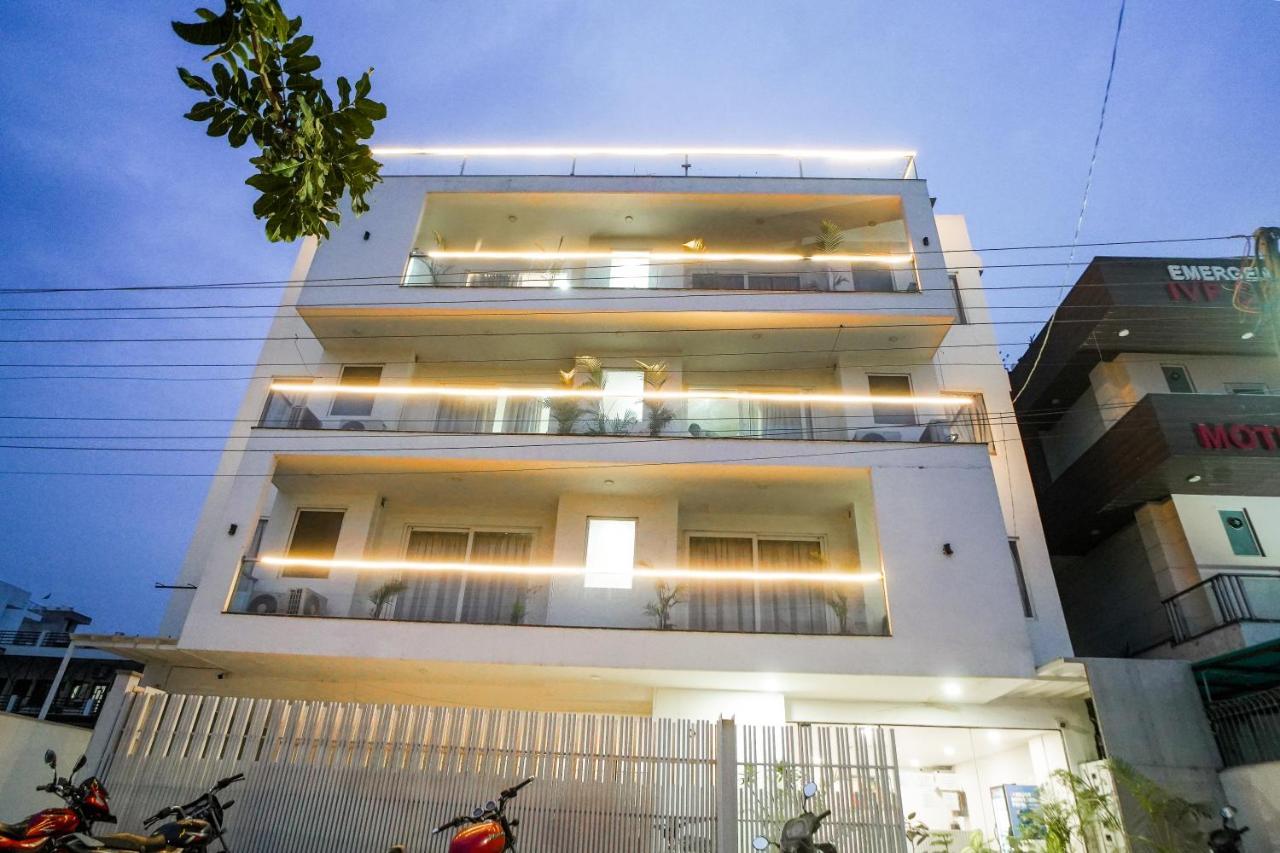 Saltstayz Sector 52 - Ardee City Mall Gurgaon Exterior photo
